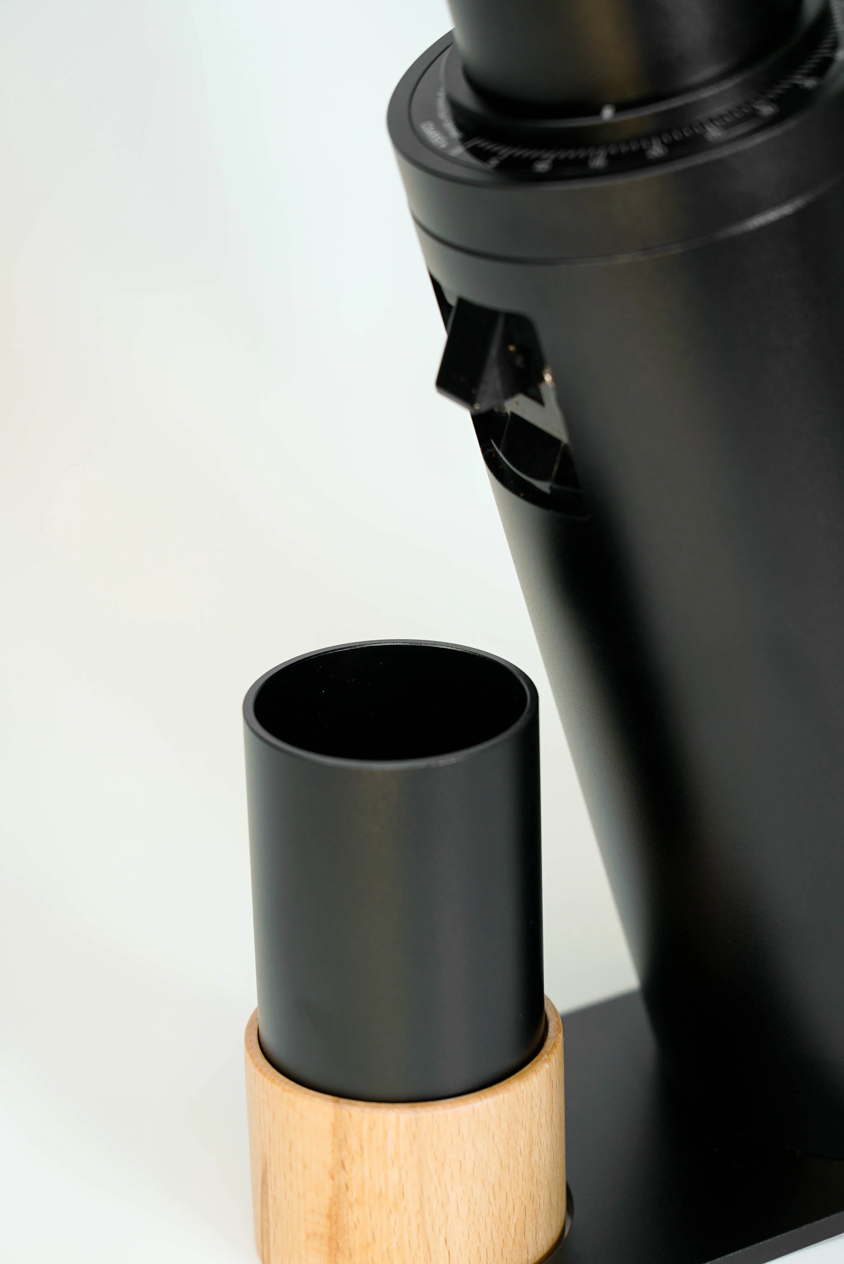 Turin DF64V Gen 3 Grinder with Ion Generator - Variable Speed Single Dose Grinder - Image 6